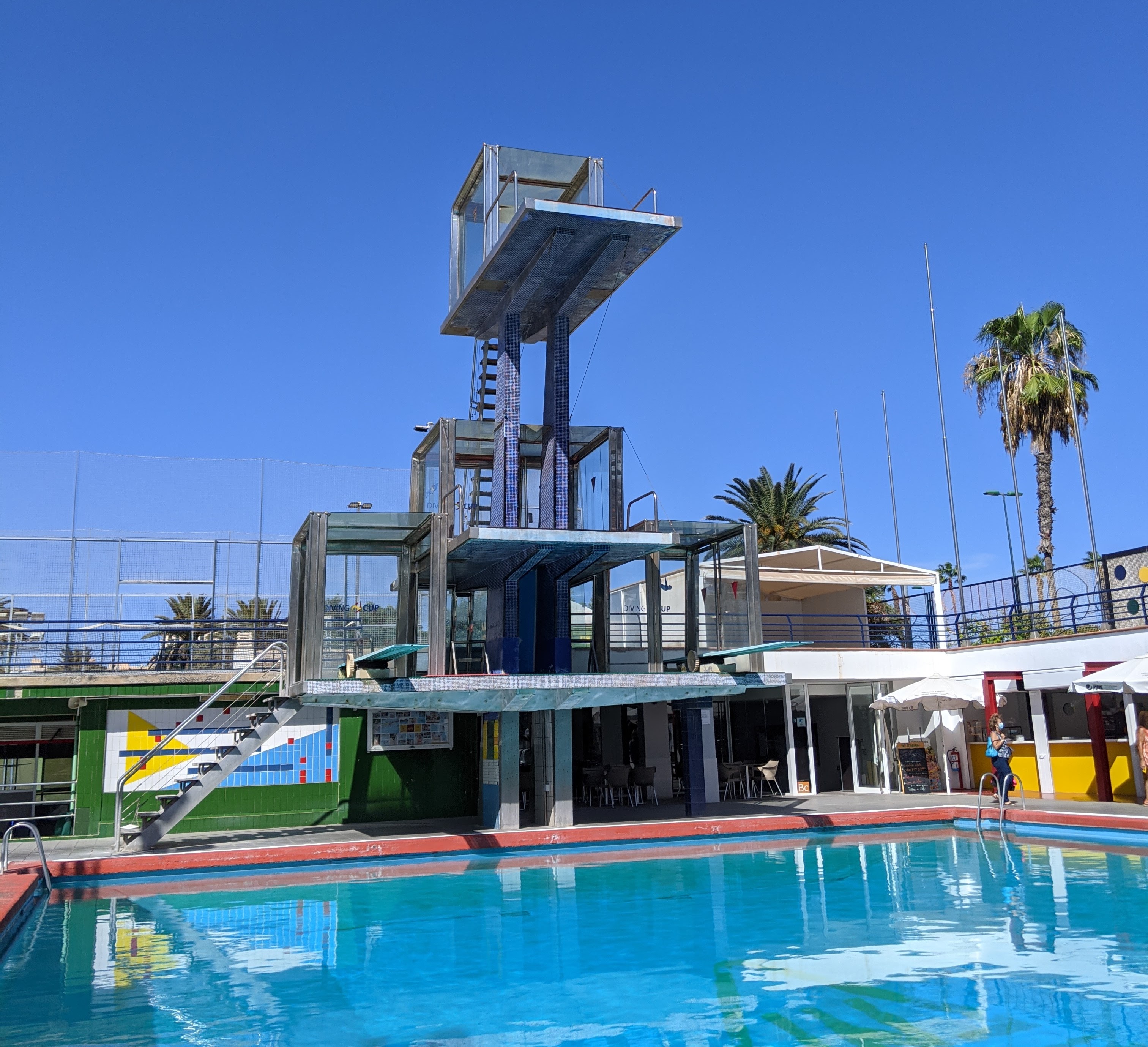 Imagen de la torre de saltos